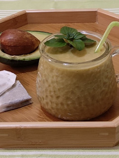 Φωτογραφία της συνταγής Smoothie πράσινο τσάι και αβοκάντο