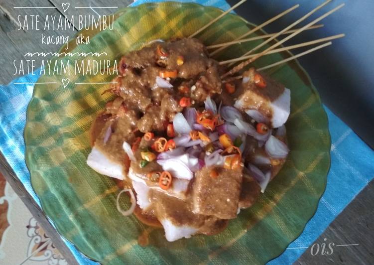Sate Ayam Bumbu kacang Aka Sate ayam madura enakkkkkkks�?��?��?�😋😋😋