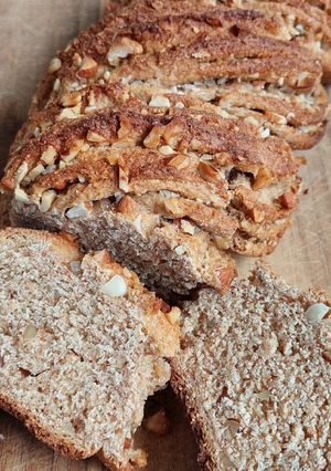 Una foto de Mi Trenza integral de miel y frutos secos (almendras y nueces)