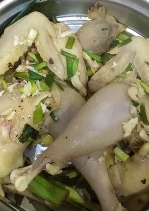 Hình của món Gà hấp mắm.