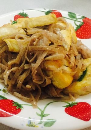 Hình của món Phở gạo lứt xào chay.