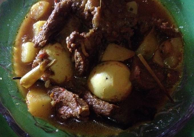 Semur daging sapi