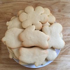 A picture of Simple Sugar Cookies.