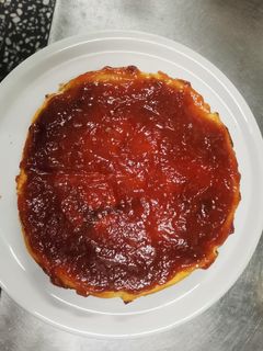 Una foto de Tarta de queso con mermelada de fresa