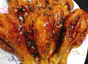 Hình của món Đùi Gà Chiên Sốt Tiêu.