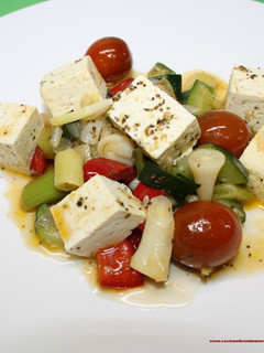 Una foto de Salteado de verduras con tofu