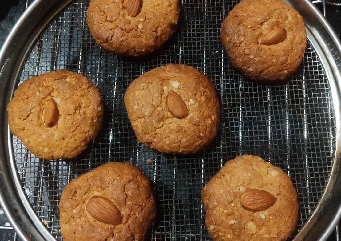 Steps to Prepare Homemade Oats almond cookies