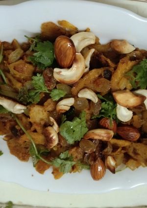 A picture of Roti Ka Chura Leftover Chapati Recipe Instant Breakfast Recipe.