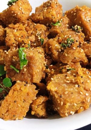 लौकी मुठिया (lauki muthiya recipe in Hindi) रेसिपी मुख्य फोटो