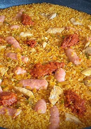 Una foto de Bulgur con salchichas y sobrasada