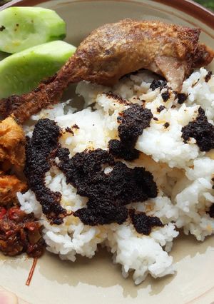 Foto resep Bebek goreng bumbu hitam ala madura