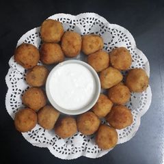A picture of Potato Cheese Balls.
