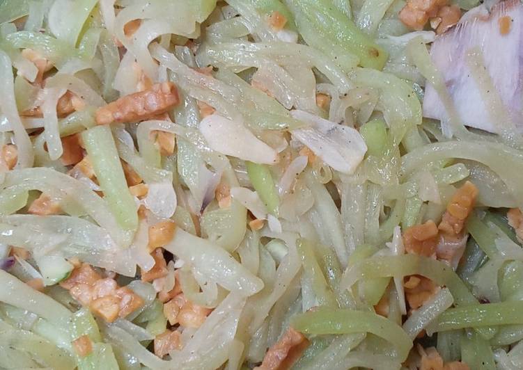 Tumis labu siam + tempe Tumis labu siam + tempe