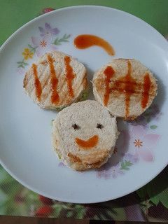 A picture of Cheese sandwiches.
