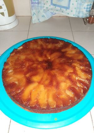 Una foto de Torta de manzana invertida