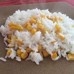 Una foto de Arroz blanco con elote