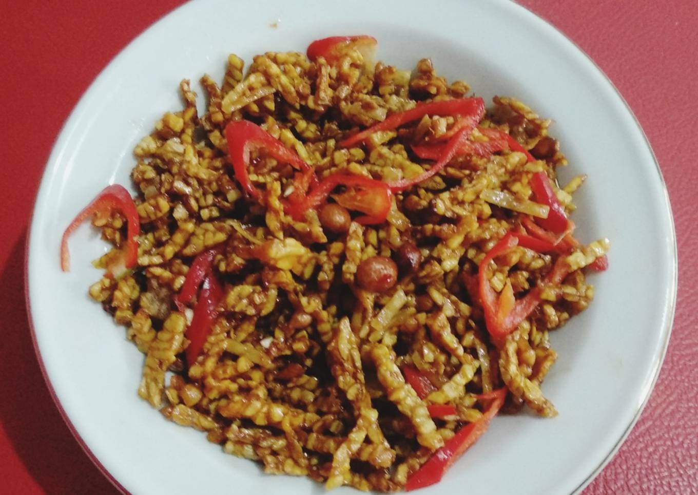 Kering Tempe dan Kacang tanah Bumbu Pala