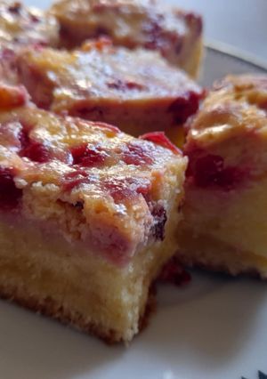 Tejfölös-ribizlis sütemény #2026augusztus recept fotója