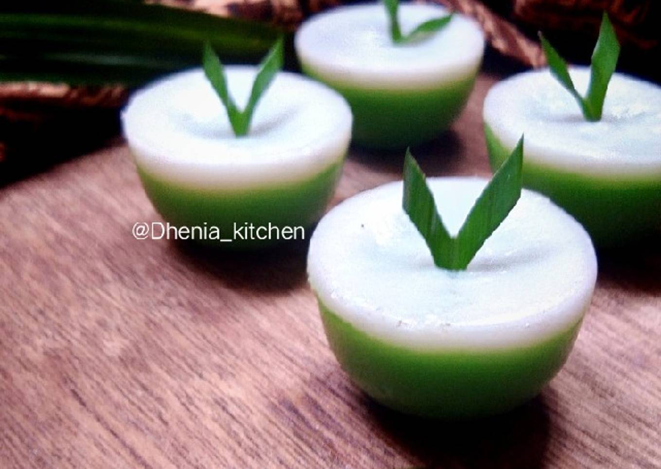 Kue talam pandan