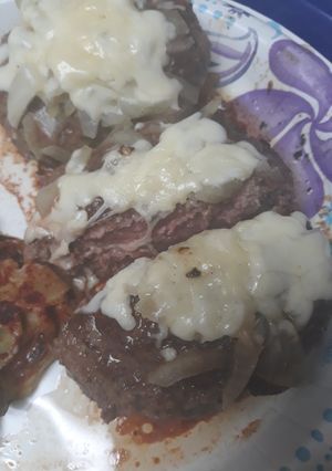 A picture of Beef Patties.