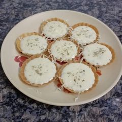 A picture of Creamy White Sauce Canapes.