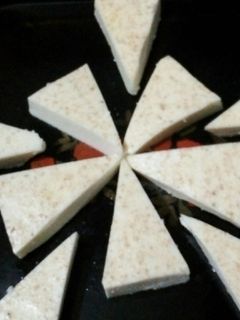 બરી (Bari Recipe In Gujarati) રેસીપી મુખ્ય ફોટો
