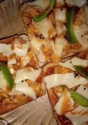 A picture of Bread Pizza.