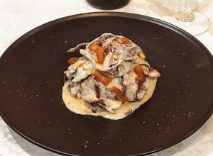 Foto di Tagliatelle al cacao con gorgonzola guanciale e pinoli