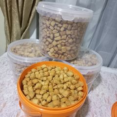 A picture of Crunchy chinchin.