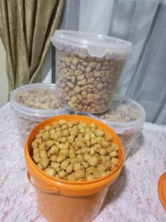 A picture of Crunchy chinchin.