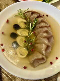 Фото Язик заливний (свинячий)🍛.