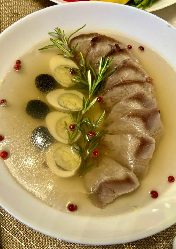Язик заливний (свинячий)🍛