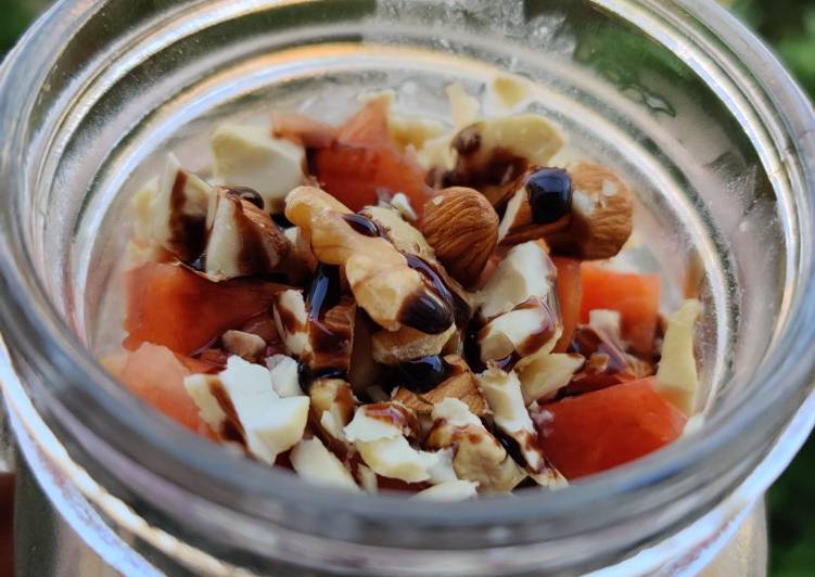 Steps to Make Favorite Overnight Oats Meal