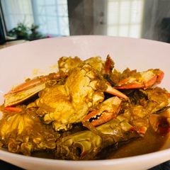 A picture of Masala crab curry.