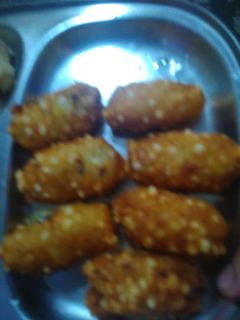 साबूदाना कटलेट (sabudana cutlet recipe in Hindi) रेसिपी मुख्य फोटो