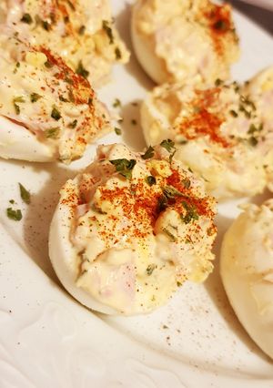 A picture of Deviled Eggs with Ham.