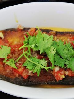 香煎鱈魚佐莎莎醬 的食譜成品照片