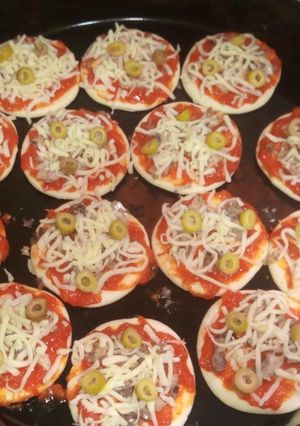 صورة لوصفة بيتزا 😋😋😋😋