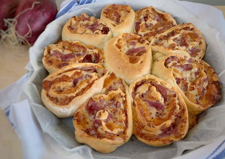 Torta di Rose con Cipolla Rossa di Tropea