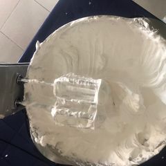 Whipped cream frosting A picture of Whipped cream frosting.