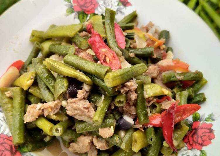 Tumis kacang panjang