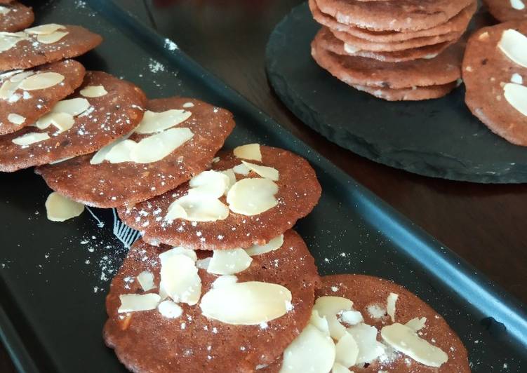 Langkah Mudah untuk Menyiapkan Cookies Crispy Cokelat Almond, Menggugah Selera