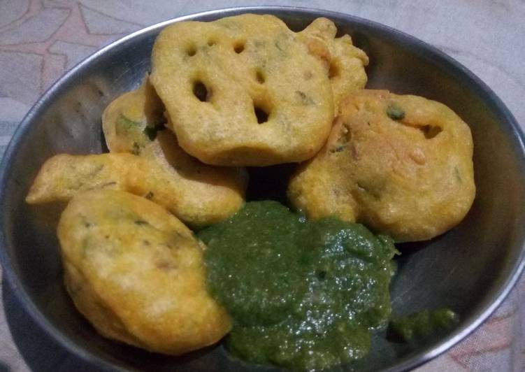 How to Prepare Homemade Coriander chilli pakode