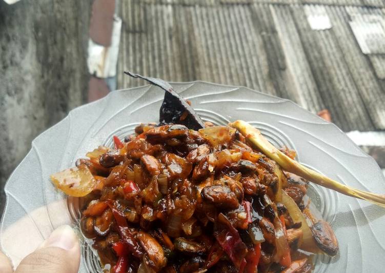 Resep Kerang bumbu pedas yang Menggugah Selera