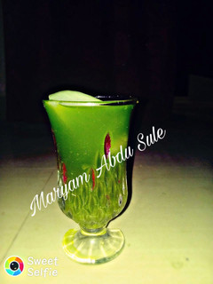 A picture of Green Lemonade.