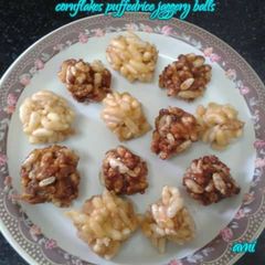 A picture of Cornflakes Puffed Rice Ladoo / Murmura Jaggery Ladoo.