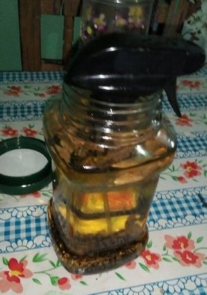 Una foto de Aceite con especies aromáticas
