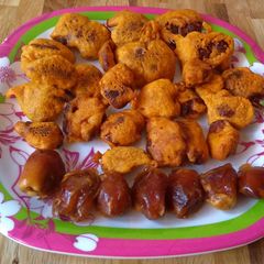Dates (Khajur) Fritters/ Pakoda A picture of Dates (Khajur) Fritters/ Pakoda.