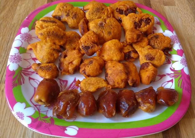 Dates (Khajur) Fritters/ Pakoda recipe main photo