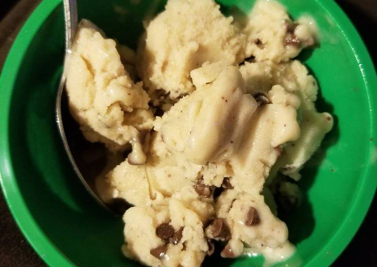 Recipe of Perfect Banana ice cream with chocolate chips